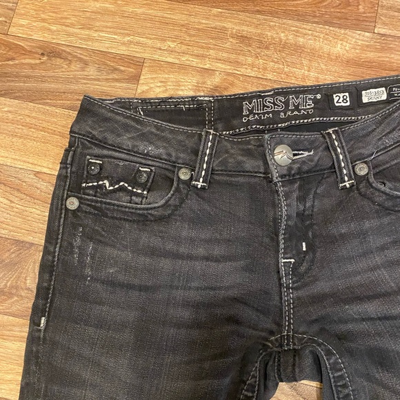 Miss Me	Low Rise Skinny Jeans - Picture 4 of 9